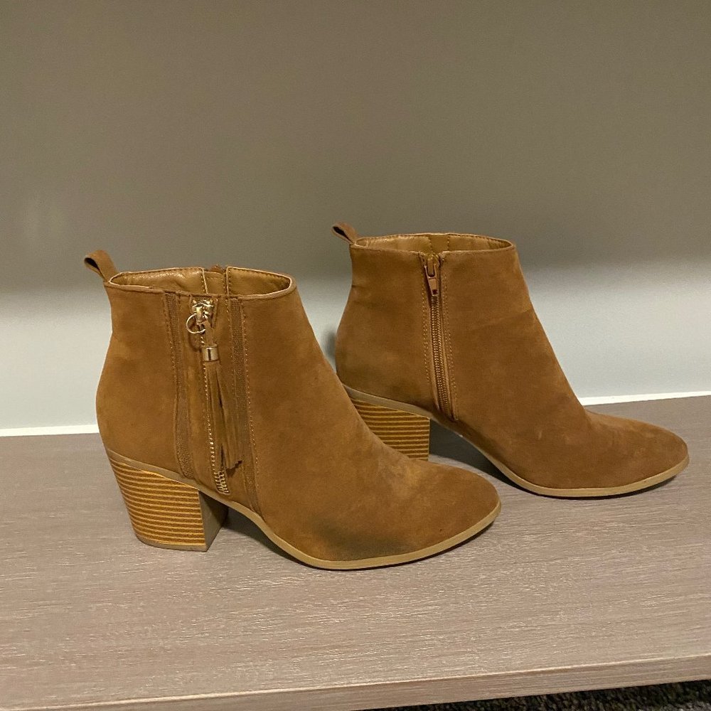 Just Fab Faux Suede light brown Bootie 8